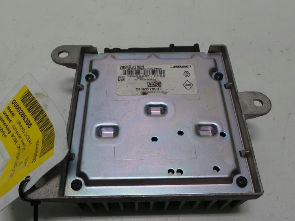 RENAULT SCENIC VERSTERKER UNIT AUDIO 2011, Ophalen of Verzenden, Gebruikt, Stiba lid