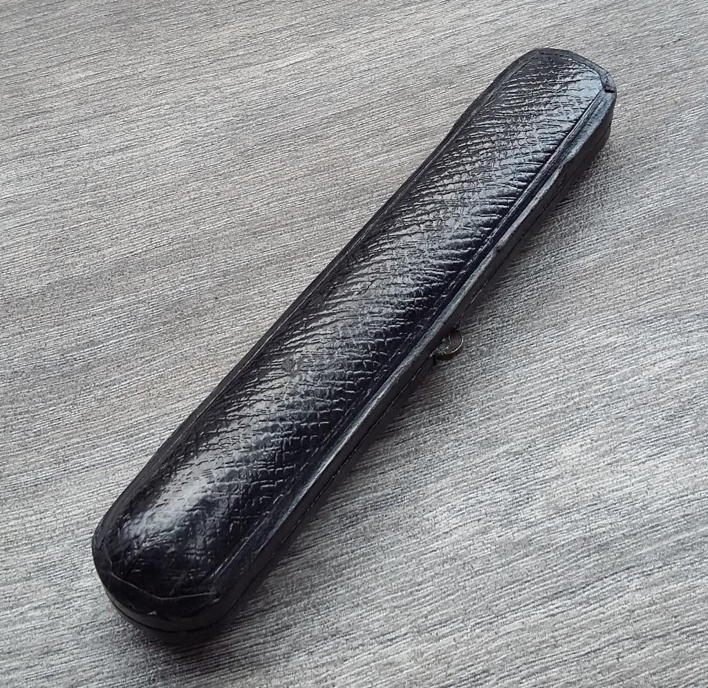 Om 1920 Sigaretten Pijp Pijpje Zwart Bakeliet met 935 Zilver, Antiek en Kunst, Ophalen of Verzenden, Zilver