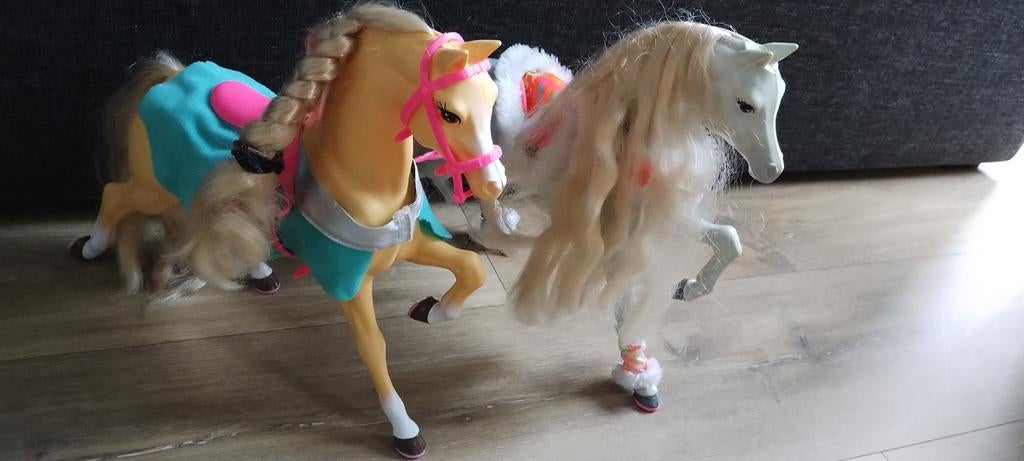 Barbie paarden, Kinderen en Baby's, Speelgoed | Poppen, Ophalen of Verzenden, Gebruikt, Barbie