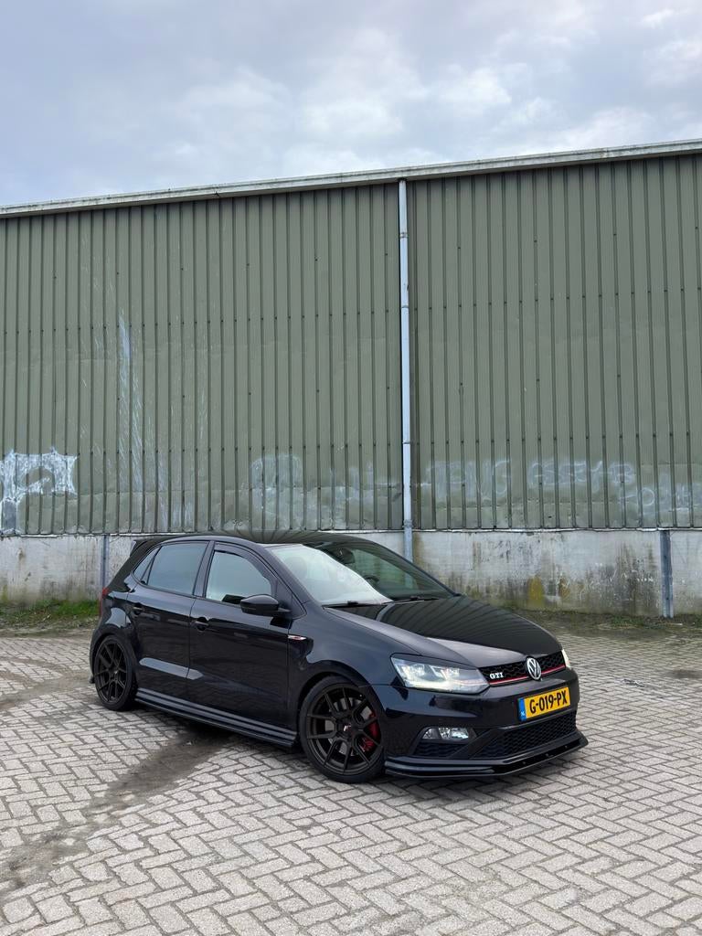 Volkswagen Polo 1.8 TSI 192PK 3D BMT 2016 Zwart, Voorwielaandrijving, Zwart, Particulier, 1100 kg