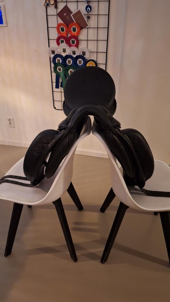 Brandt dressuurzadel, Dieren en Toebehoren, Paarden en Pony's | Zadels, Dressuur, Ophalen