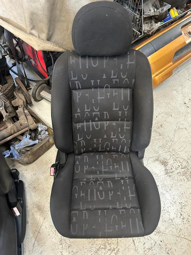 Peugeot 106 sport GTI stoelen en achterbank, Auto-onderdelen, Ophalen, Gebruikt, Peugeot