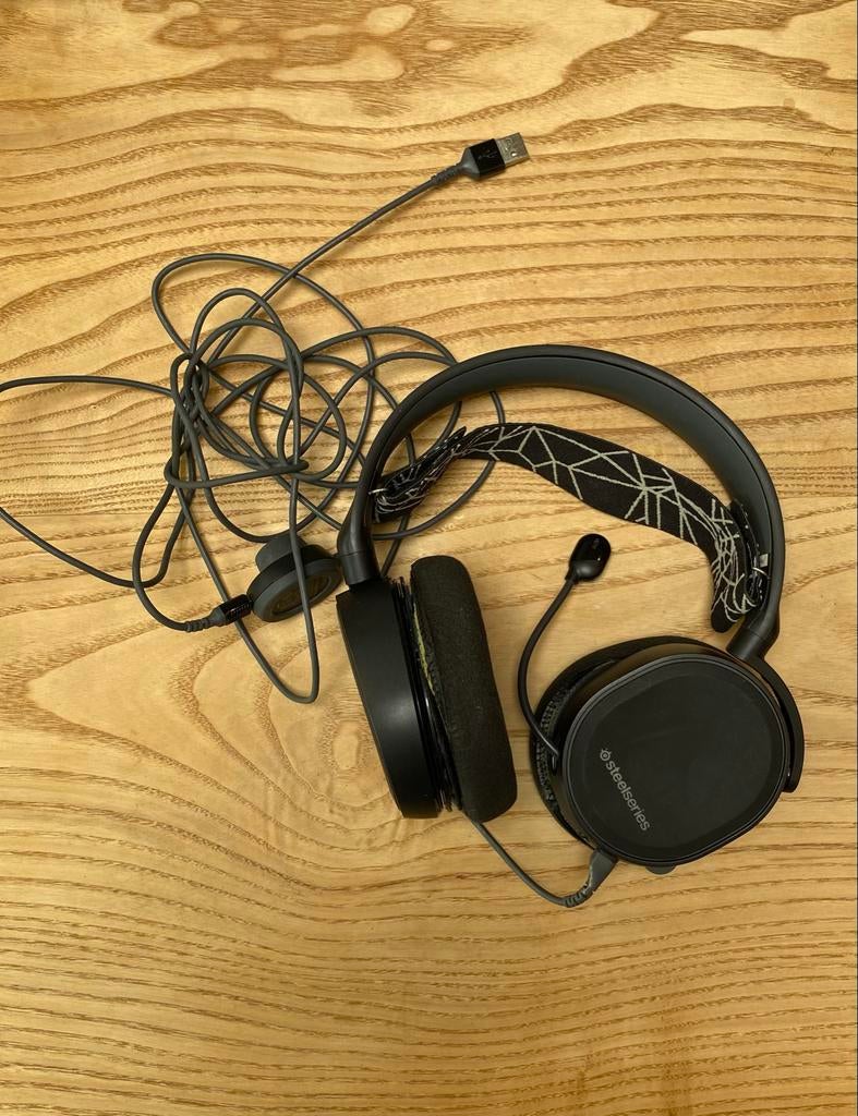 Steelseries Koptelefoon - USB Aansluiting, Ophalen of Verzenden, Gebruikt, Over oor (circumaural), Overige merken