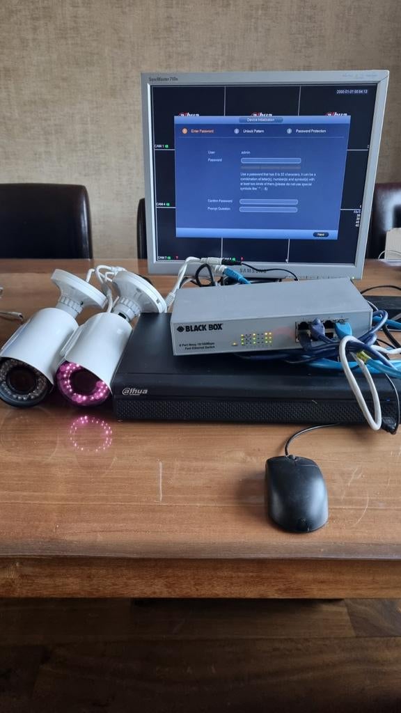 Dahua nvr DH-HCVR7108-S3 met 2x ip camera, Ophalen of Verzenden, Zo goed als nieuw, Buitencamera