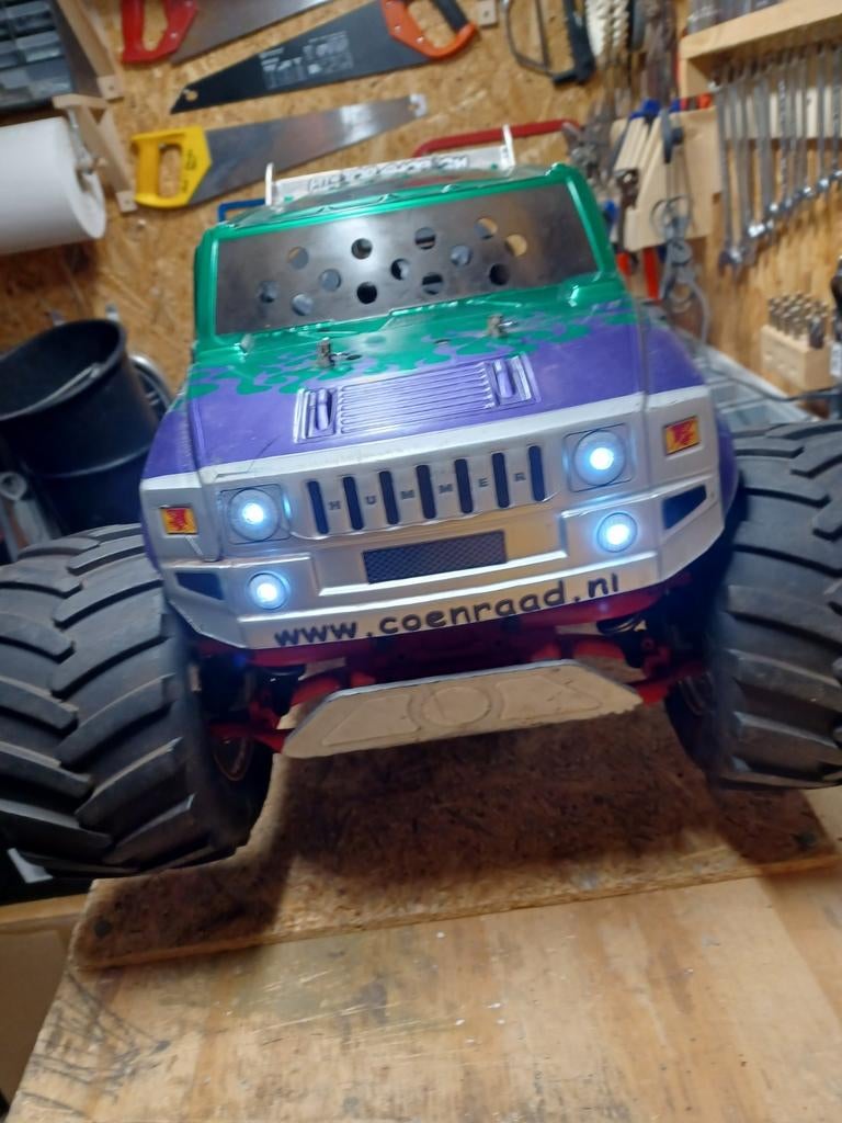 Te koop fg monstertruck 1:5 bezine, Hobby en Vrije tijd, Modelbouw | Radiografisch | Auto's, Ophalen, Overige schalen, Auto offroad