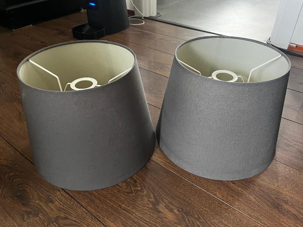 IKEA lampenkap 'Skottorp' 2 stuks, Ophalen, 25 tot 50 cm, Rond, Zo goed als nieuw