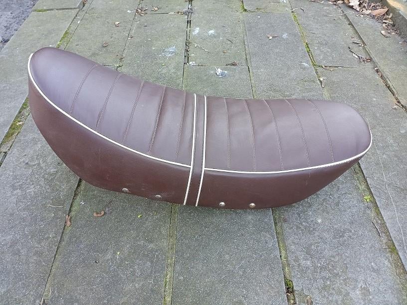 NIEUW: Zadel voor replica Dax (Skyteam, Jincheng, Lifan,...), Fietsen en Brommers, Ophalen of Verzenden, Nieuw, Zadel, Skyteam