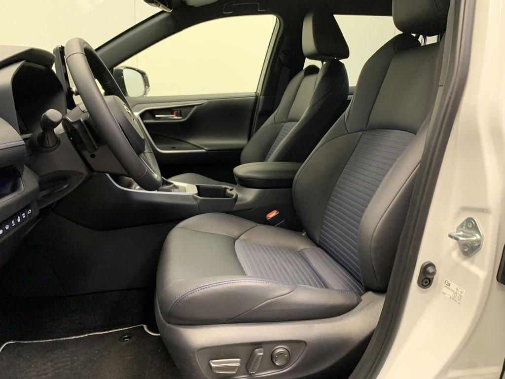 Toyota RAV4 2.5 Hybrid Style TWOTONE-LEDER-360CAMERA-JBL.S, 12 maanden, Gebruikt, 4 cilinders, Leder en Stof