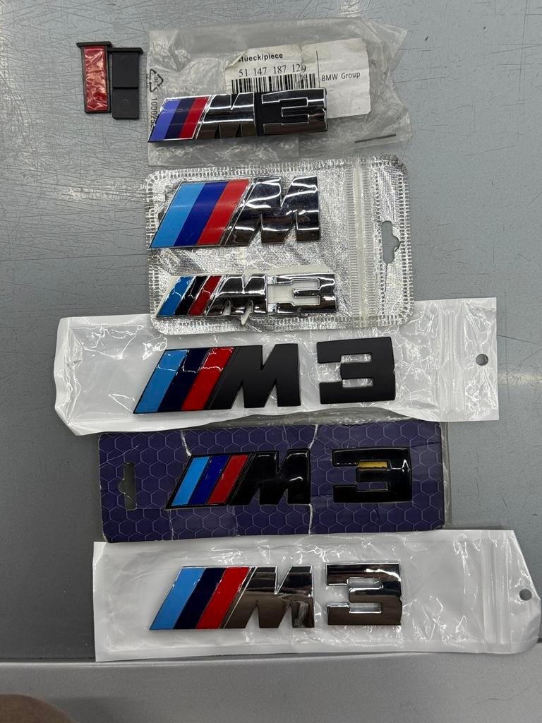 Nieuwe BMW M3 & M5 Emblemen (Grill~Achterklep~Logo) Compleet, Ophalen of Verzenden