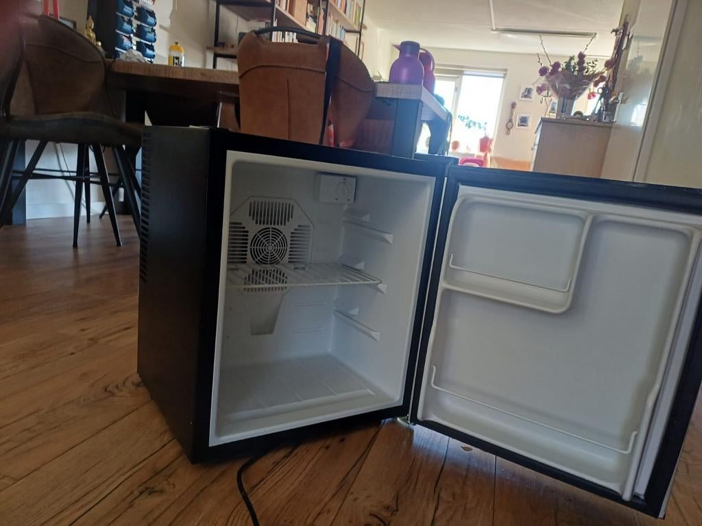 Camping koelkast, Witgoed en Apparatuur, Koelkasten en IJskasten, Minder dan 75 liter, Ophalen of Verzenden, Zonder vriesvak, Minder dan 85 cm