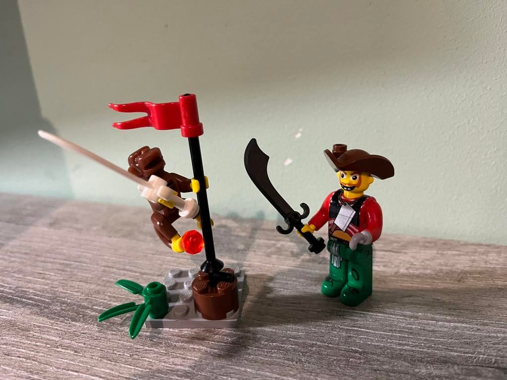 Lego 7081 juniors Harry Hardtack and monkey, Ophalen of Verzenden, Zo goed als nieuw