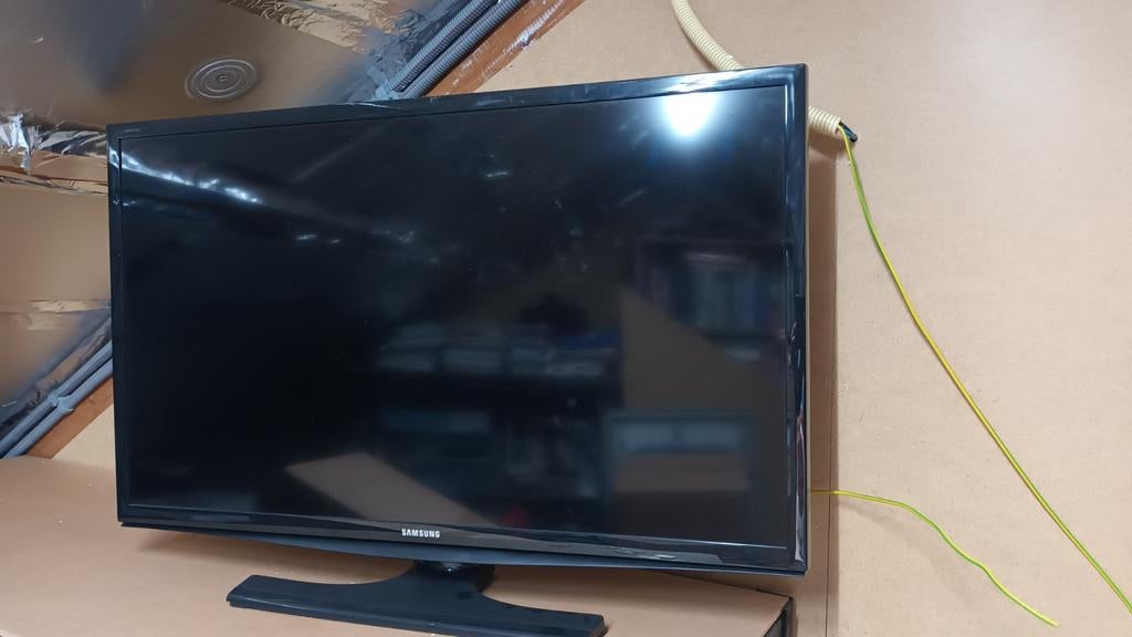 Samsung UE28J4100 HD Ready LED TV 28 inch, Ophalen, 50 Hz, HD Ready (720p), Samsung