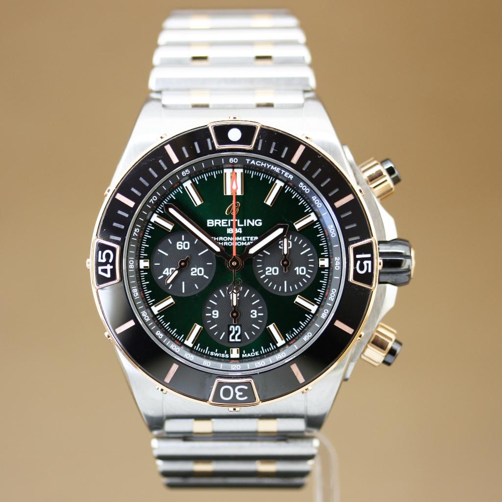 Breitling Super Chronomat B01 44 UB0136