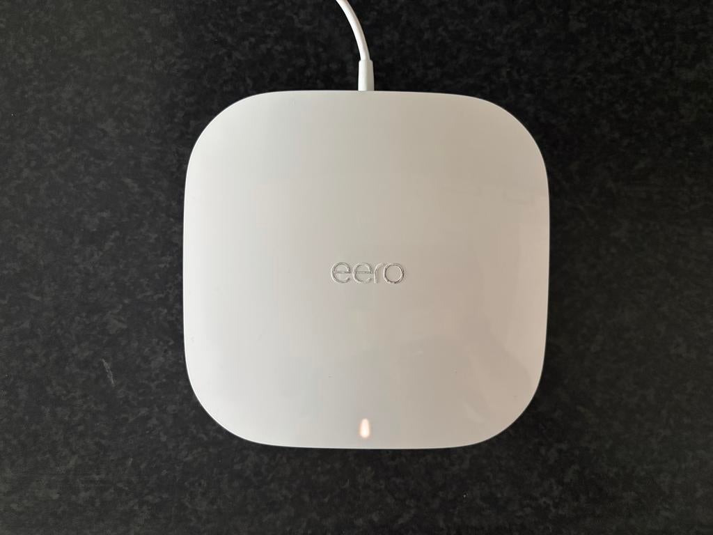 Eero Pro 6 Mesh Router – WiFi 6  Snel & Betrouwbaar Internet, Ophalen of Verzenden, Zo goed als nieuw, Router, Eero