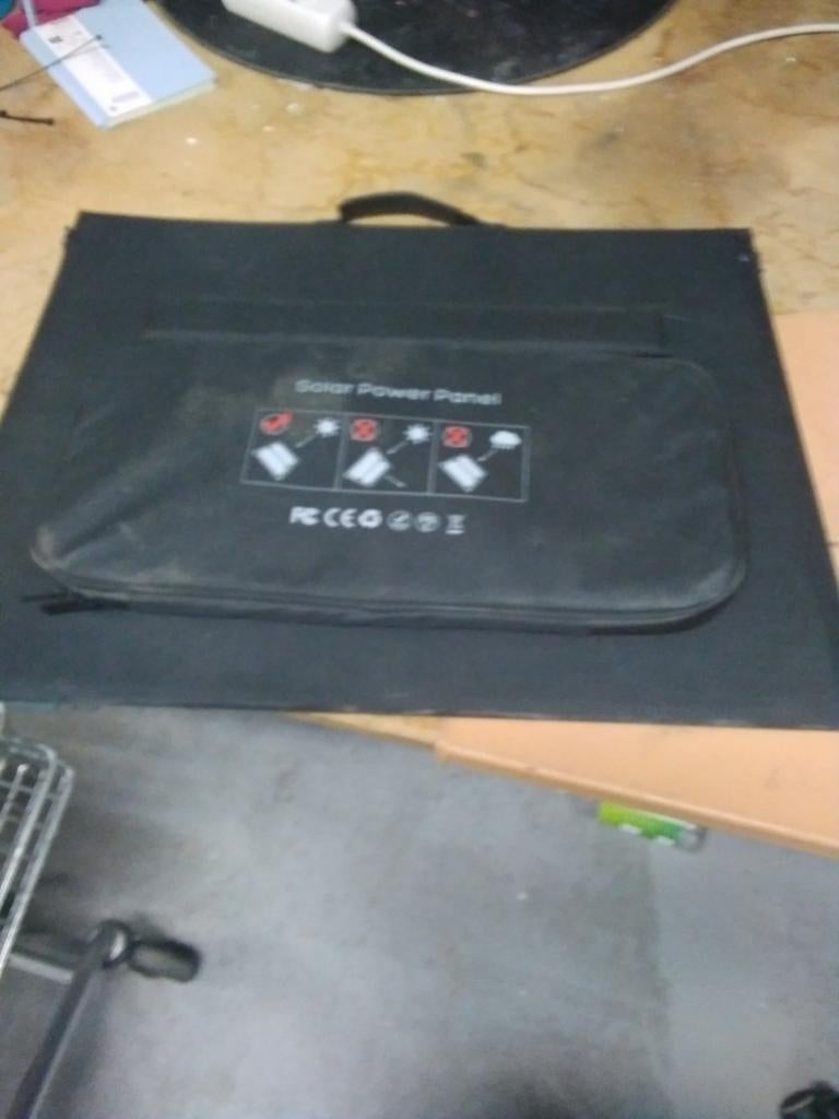 Te koop Draagbaar Zonnepaneel - Ideaal voor onderweg, Caravans en Kamperen, Kampeeraccessoires, Ophalen of Verzenden, Gebruikt