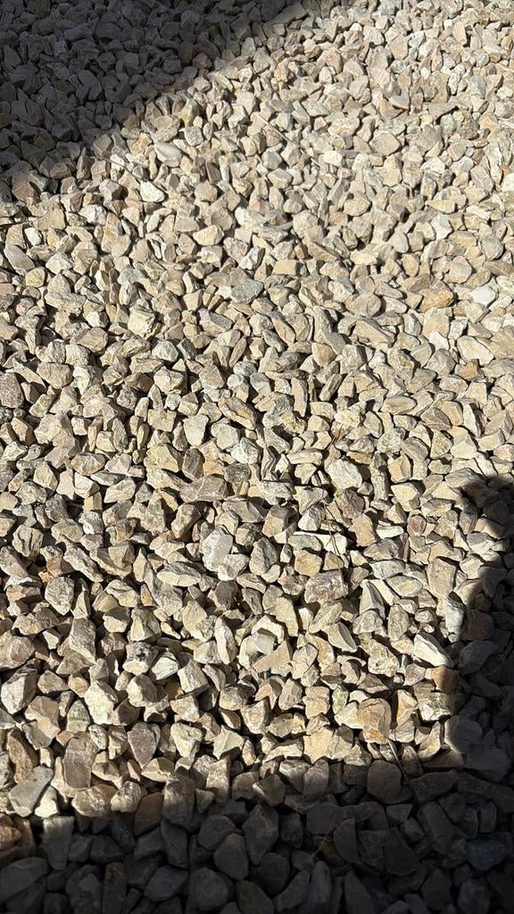 Grind incl. Kunststof roosters, Ophalen, Zo goed als nieuw, Beige, Grind