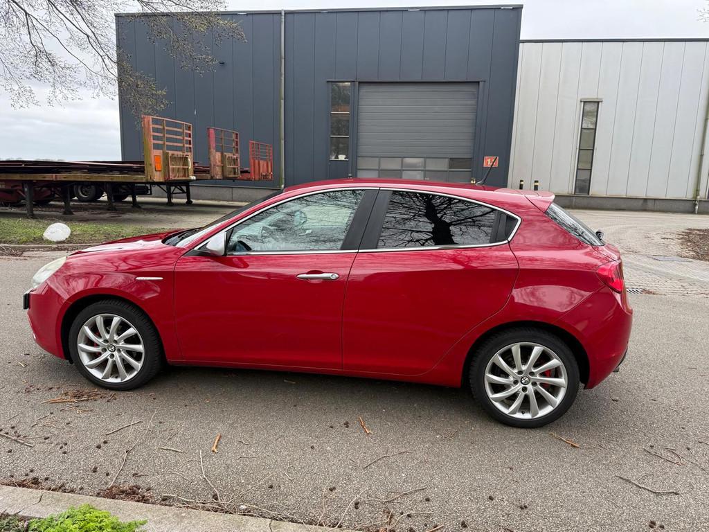 Alfa Romeo Giulietta 1.6 JTDm Progression, Auto's, Alfa Romeo, Voorwielaandrijving, Euro 5, Zwart, 4 cilinders