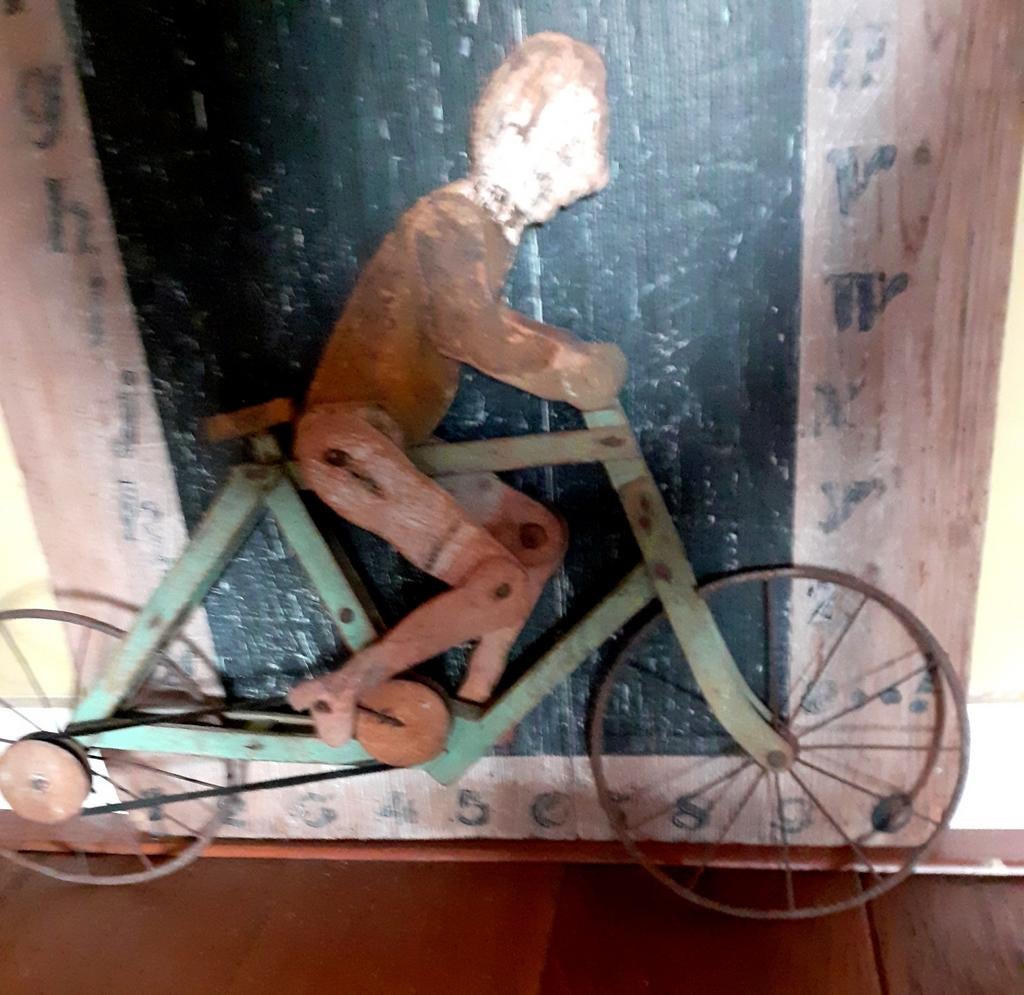 antieke fietser cyclist volkskunst, Antiek en Kunst, Ophalen of Verzenden