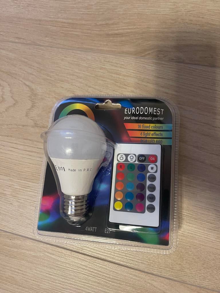 EURODOMEST RGB LED Lamp E27 met Afstandsbediening, Huis en Inrichting, Lampen | Losse lampen, Nieuw, Led-lamp, Minder dan 30 watt