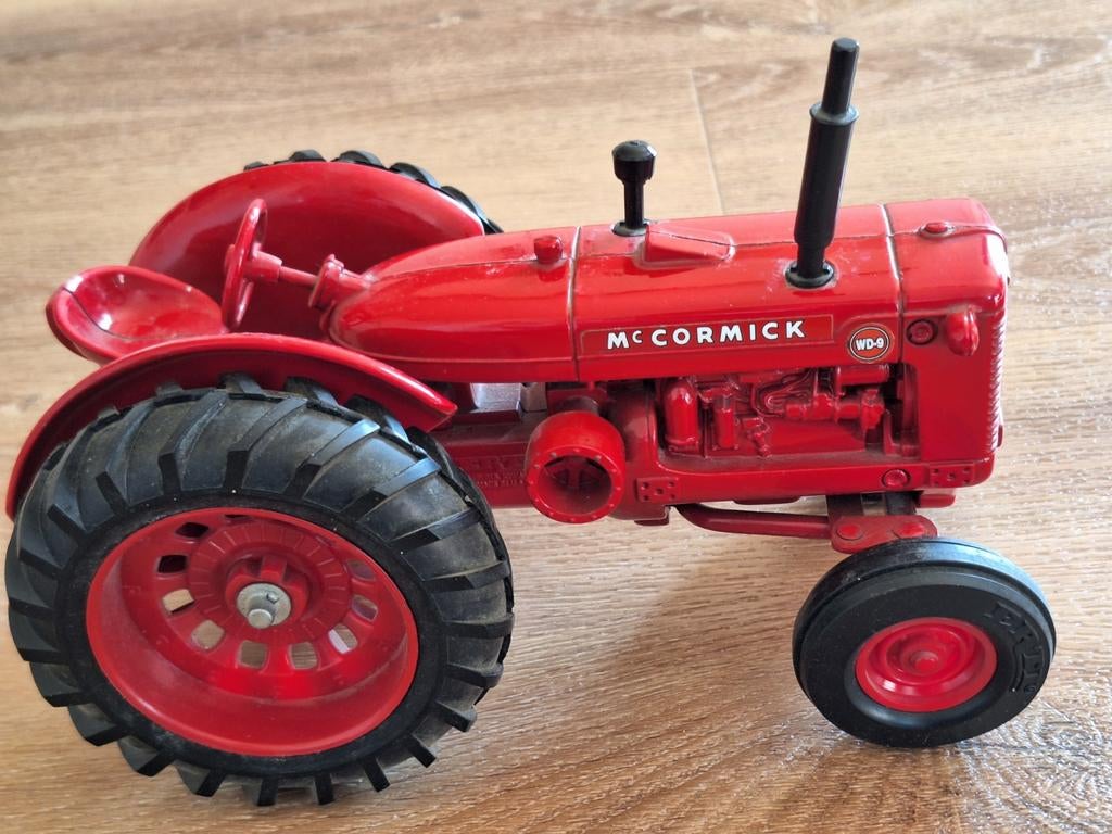 Mooie MC Cormick WD-9 Tractor, Ophalen of Verzenden