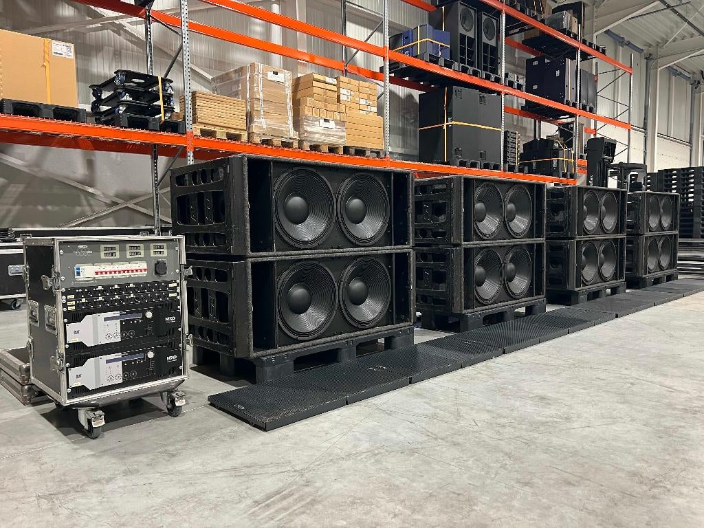 8x Nexo RS18C 2x18" 146dB + 2x NXAMP4x4 4x4000W, Audio, Tv en Foto, Luidsprekers, Overige merken, Gebruikt, Subwoofer, Ophalen of Verzenden