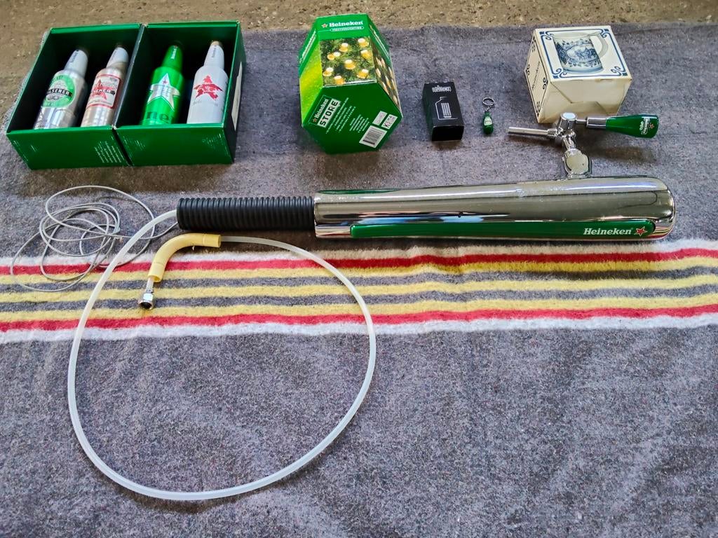 Heineken bierzuil/tap met verzamelobjecten, Ophalen, Gebruikt, Overige typen, Heineken