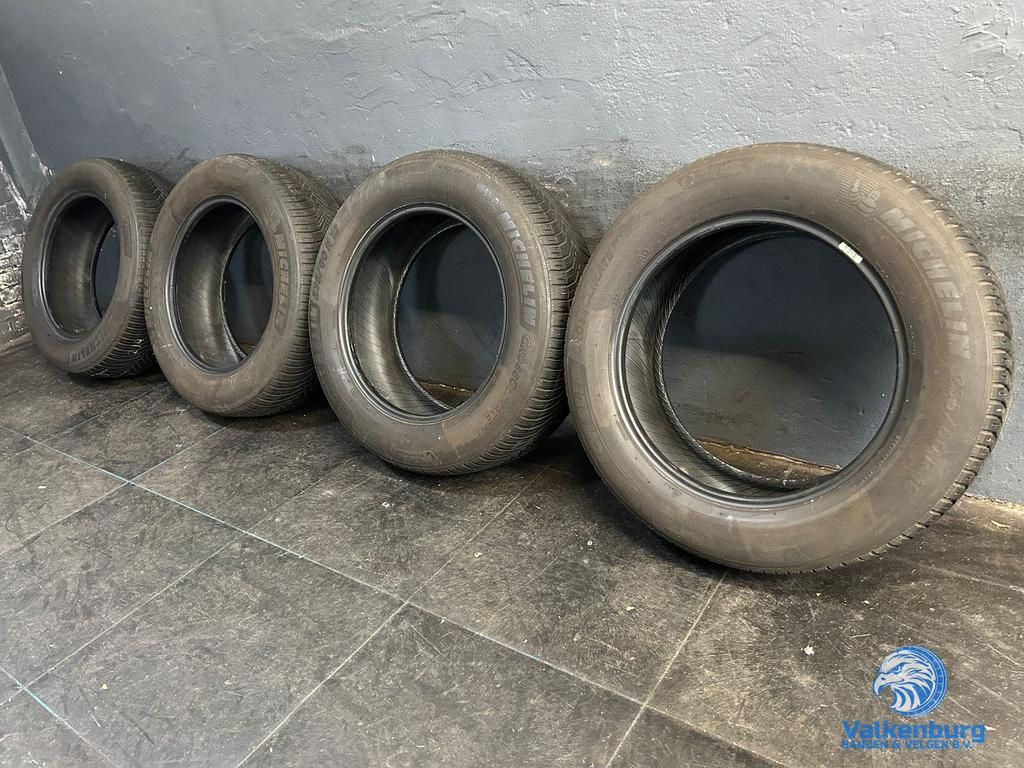 6-7mm! Allseasonbanden 235/60R18 Michelin CrossClimate, 18 inch, Gebruikt, -, -