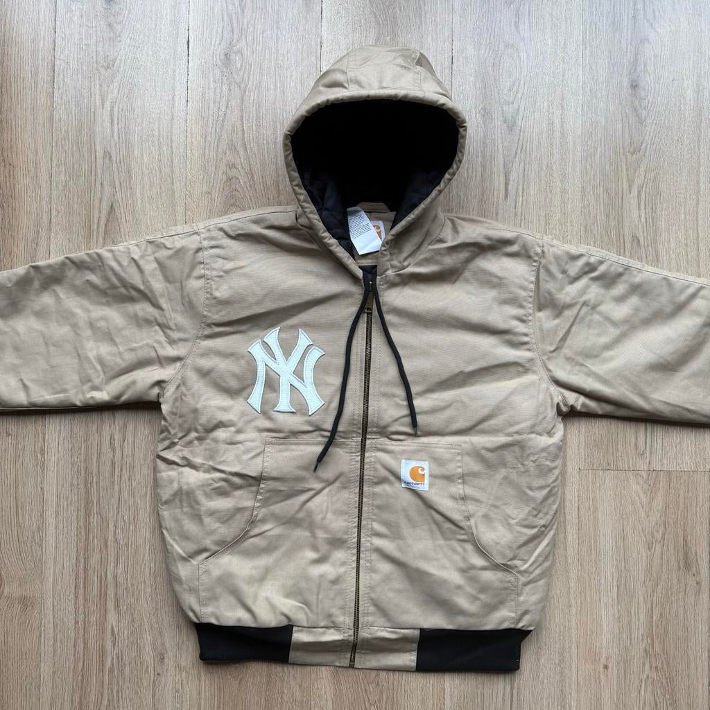Carhartt Rework New York Yankees Active Jacket Camel L, Ophalen of Verzenden, Nieuw, Maat 48/50 (M), Beige