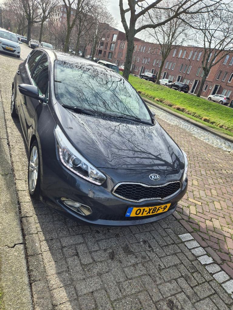 Kia (Pro) Cee d 1.6 GDI 5DR 2012 Grijs, Voorwielaandrijving, Euro 5, 1591 cc, 4 cilinders