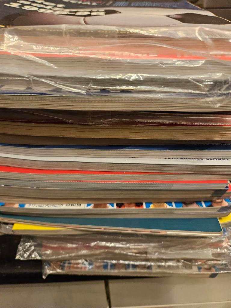 Voetbal International Het Seizoen - Meerdere Jaren, Boeken, Tijdschriften en Kranten, Ophalen of Verzenden, Gelezen, Sport en Vrije tijd