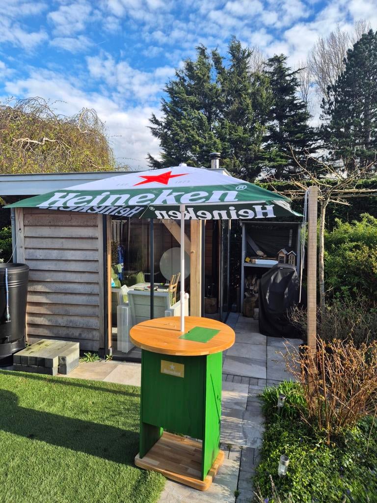 Heineken Barrasol met kratruimte, blikjeshouder en opener, Huis en Inrichting, Tafels | Statafels, Zo goed als nieuw, Ophalen of Verzenden