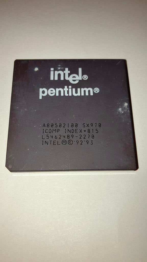 Intel pentium keramiekgoud, Computers en Software, Processors, Ophalen of Verzenden, Zo goed als nieuw