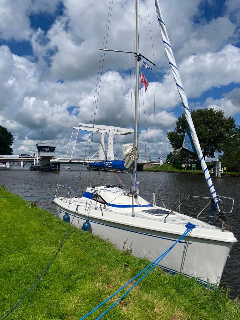 New Classic 700 (Grou), Watersport en Boten, Kajuitzeilboten en Zeiljachten, Gebruikt, Tourjacht of Cruiser, Polyester, 6 tot 9 meter