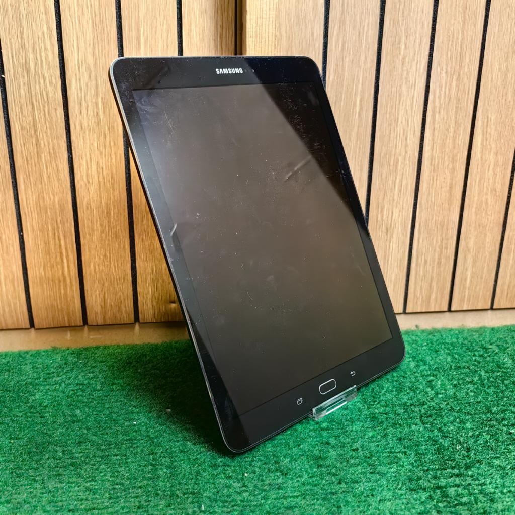 Samsung Galaxy Tab S2 32GB Android 7 - Gebruikte Staat, Samsung, Zo goed als nieuw, Support@Samsung.com, 129, Samsung-ro, Yeongtong-gu
Suwon-si, Gyeonggi-do 16677
South Korea
