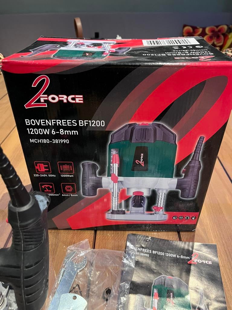 Bovenfrees 2force 1200w, Ophalen of Verzenden, Zo goed als nieuw, Elektrisch, Bovenfrees