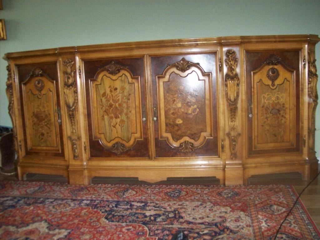 Prachtig Dressoir, Ophalen