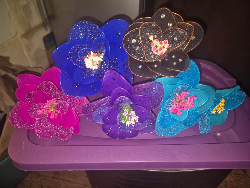 Diverse knutselmaterialen en verschillende merkschoenen zgan, Ophalen, Zo goed als nieuw, Overige typen