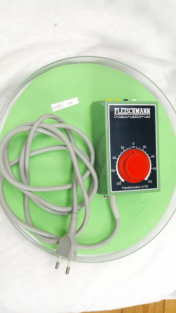 Fleischmann 6730 Regel transformator, Transformator of Voeding, Ophalen of Verzenden, Zo goed als nieuw, Fleischmann