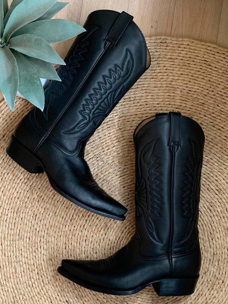 Buffalo hoge cowboylaarzen 39 40 western boots laarzen, Kleding | Dames, Schoenen, Zo goed als nieuw, Hoge laarzen, Zwart, Ophalen of Verzenden