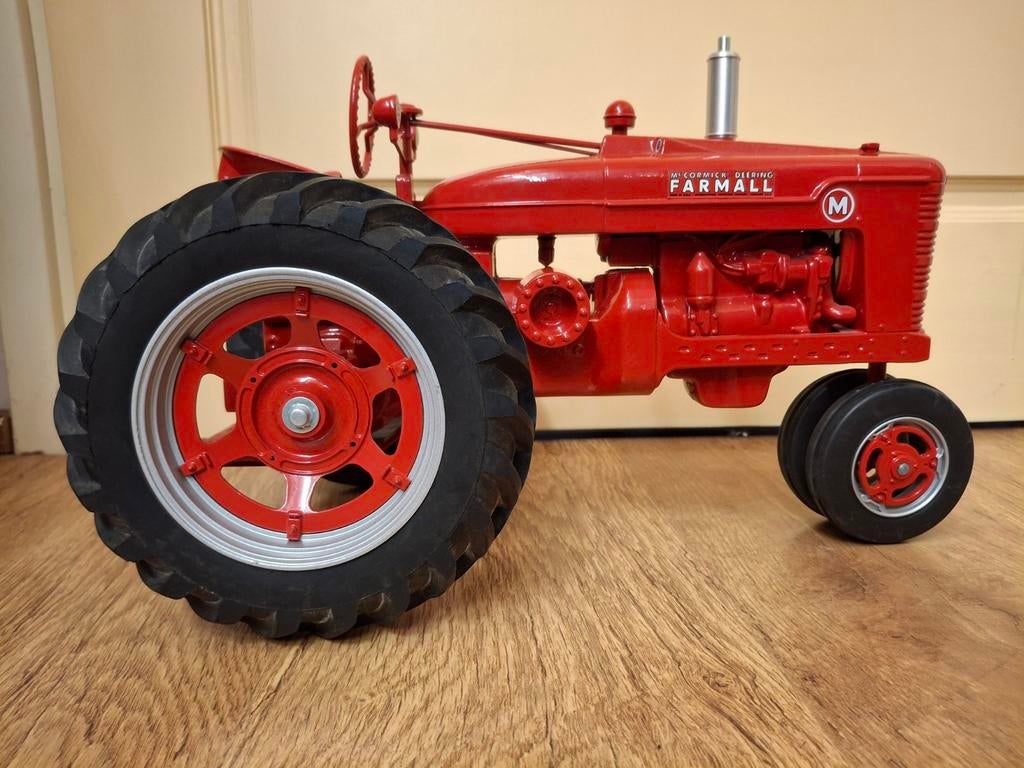 SCALE MODELS, FARMALL M, 1/8, FARM PROGRESS SHOW 1995., Ophalen, Groter dan 1:32, Overige merken