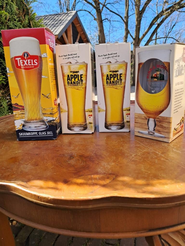 Vier glazen van diverse drank merken, Ophalen of Verzenden, Nieuw