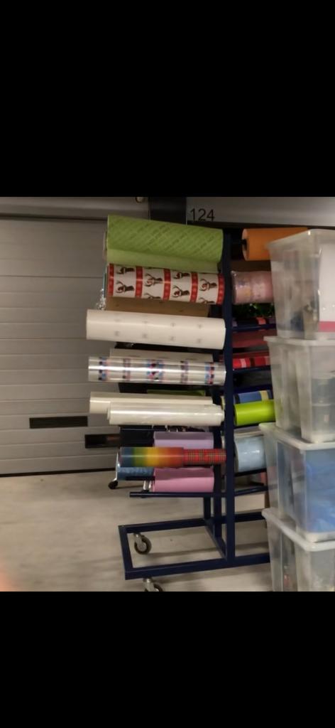 Grote rek voor inpakpapier, Ophalen, Zo goed als nieuw