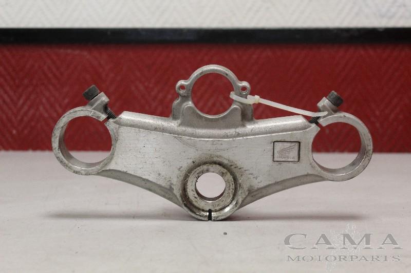 KROONPLAAT CBR 1100 XX Blackbird 1999-2006 (CBR1100XX), Dhr. S. di Majo, Gebruikt, Info@cama-motorparts.nl, P.J. Troelstraweg 8 8
3144 CX  MAASSLUIS, NL