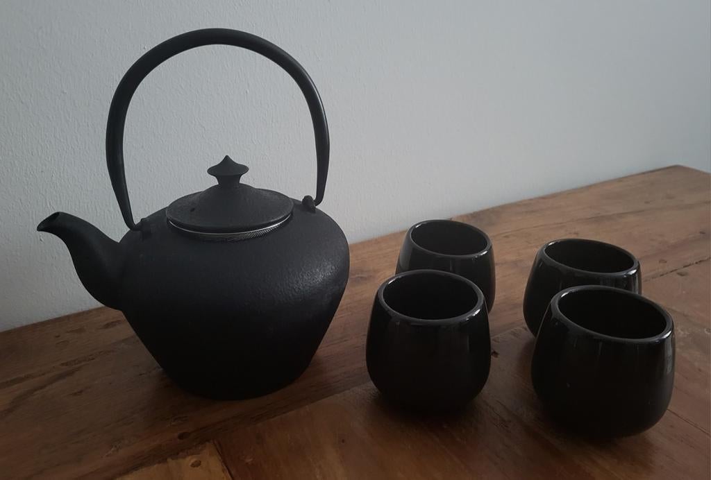 Bredemeijer theepot met 4 kopjes, gietijzer, Theepot/fluitketel, Bredemeijer, Nieuw, Ophalen of Verzenden