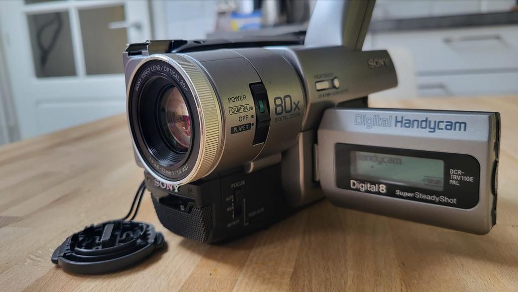 Sony Handycam Digital 8 DCR-TRV110E, Audio, Tv en Foto, Videocamera's Analoog, Ophalen of Verzenden, 8mm, Camera