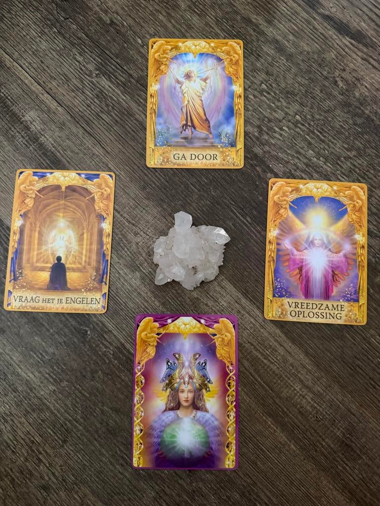 Orakelkaarten Doreen Virtue & Radleigh Valentine Engelen, Boeken, Esoterie en Spiritualiteit, Ophalen of Verzenden, Zo goed als nieuw