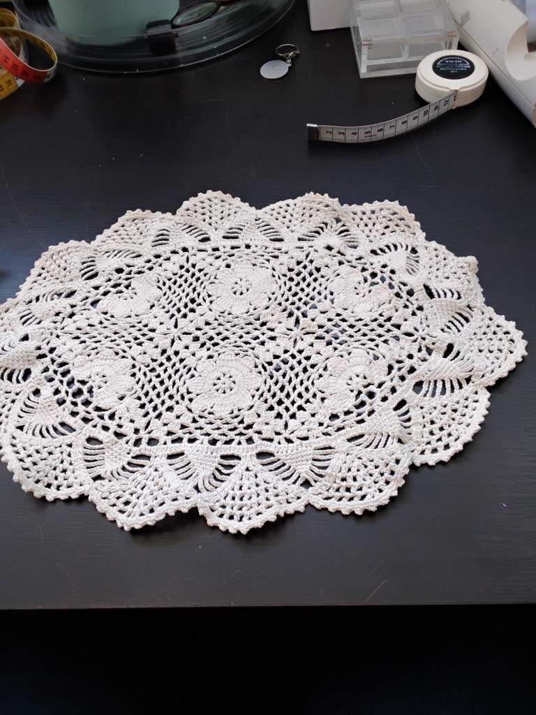 OVAAL KLEEDJE, Ophalen of Verzenden