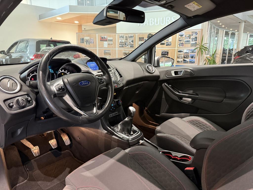 Ford Fiesta 1.0 EcoBoost ST Line NL auto Dealer onderhouden, Auto's, Voorwielaandrijving, 12 maanden, Stof, Euro 6
