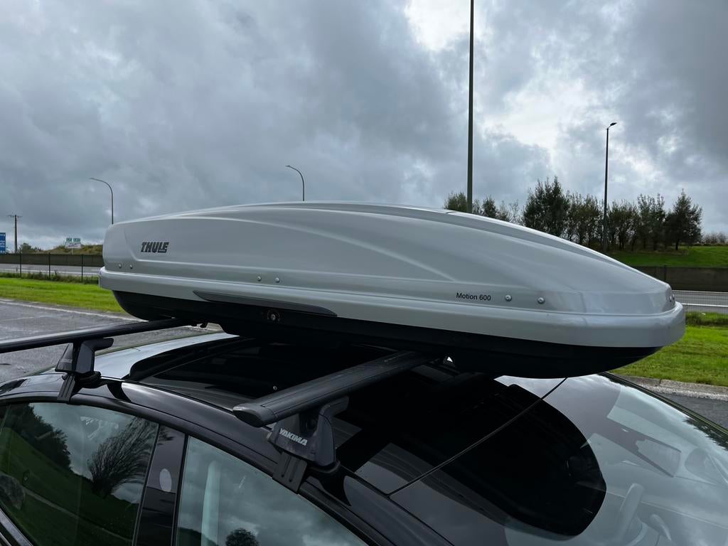 Te huur Yakima Dakdragers Tesla Model 3 | skibox, Ophalen, Zo goed als nieuw