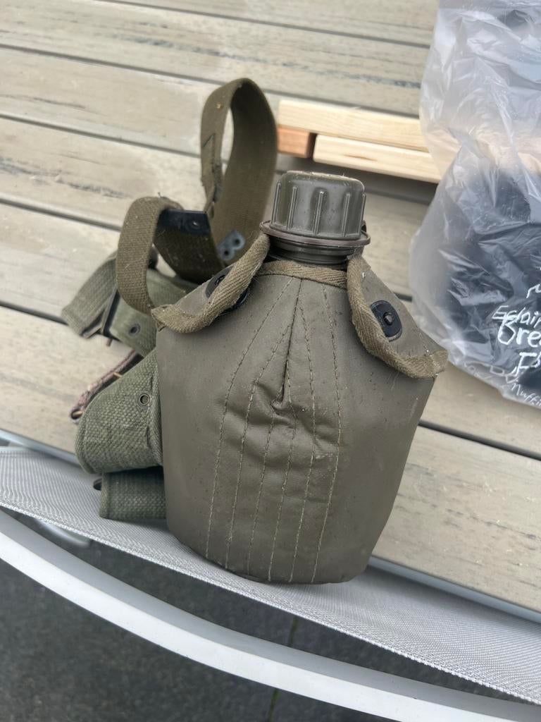 Vintage militaire veldfles met hoes, Ophalen of Verzenden, Overige soorten, Overige gebieden, Overige typen